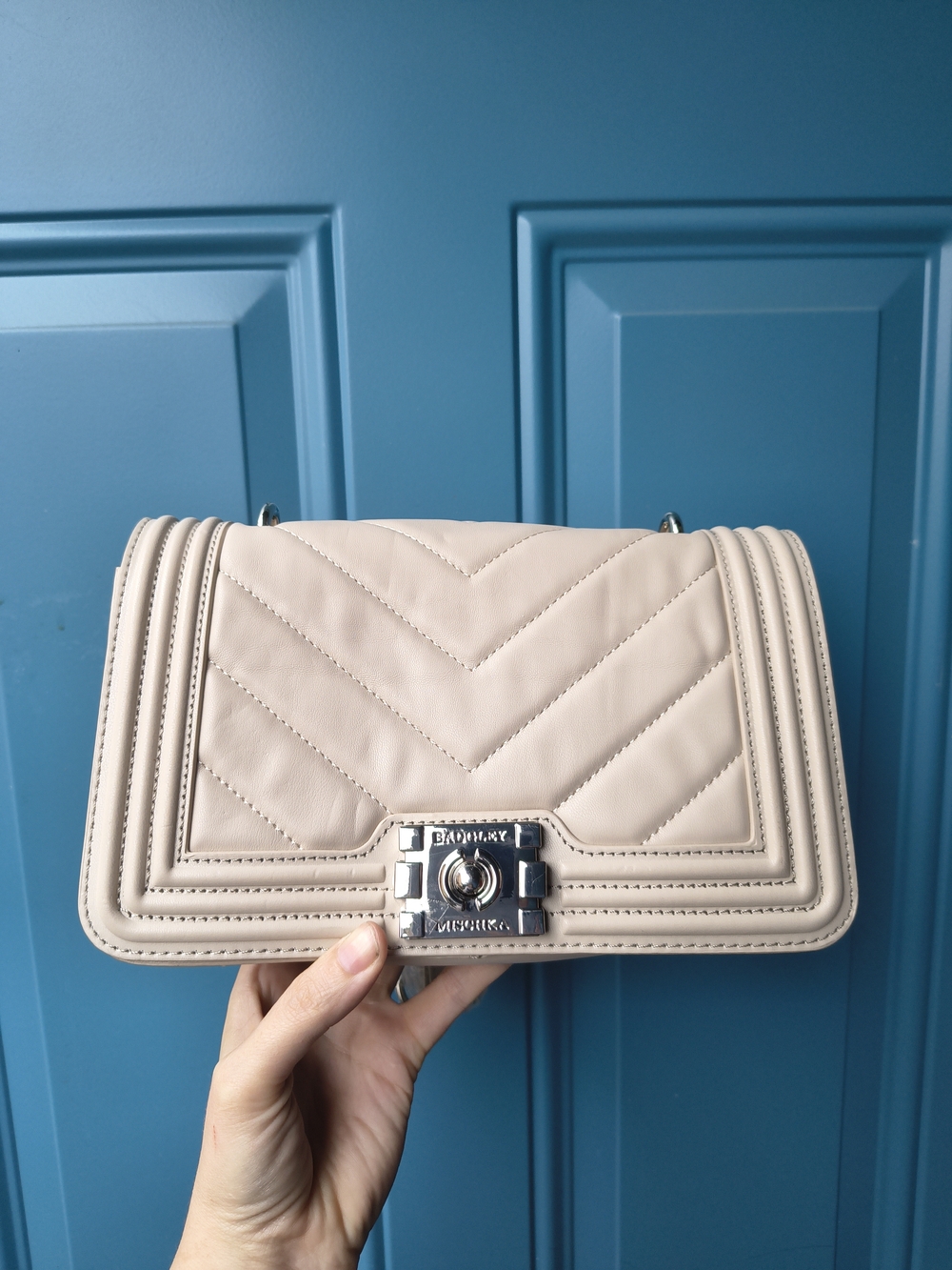Badgley Mischka Quilted Cream Crossbody with Silver Lock